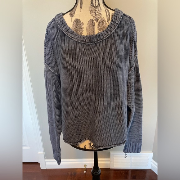 American Eagle Outfitters Sweaters - NWT - American Eagle Navy Sweater 🦅
